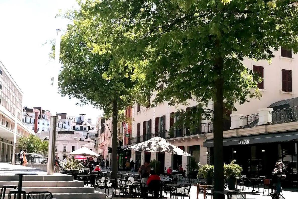 Le Petit Park-Studio-Terrasse- Piscine-Wifi Fibre Lägenhet Pau Exteriör bild
